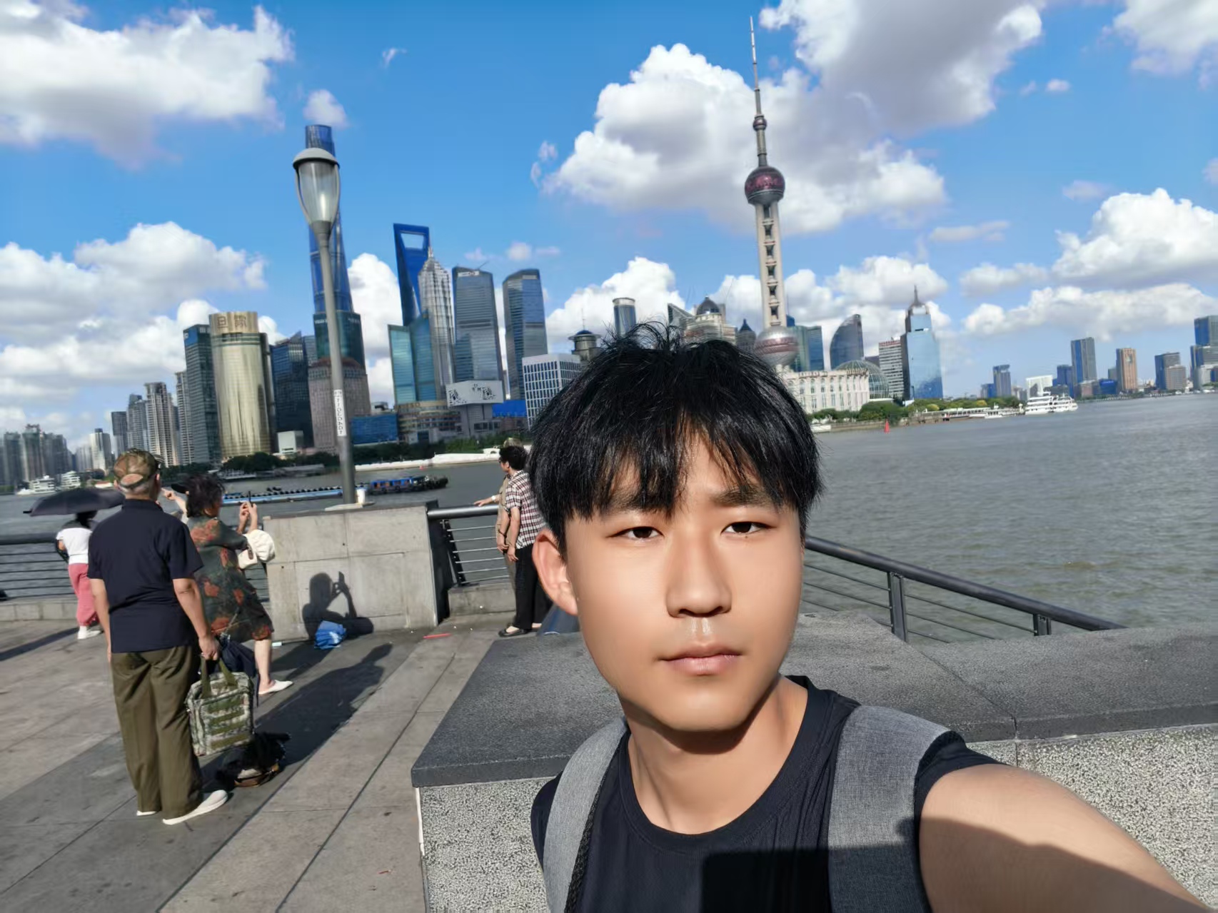 郝彬珺